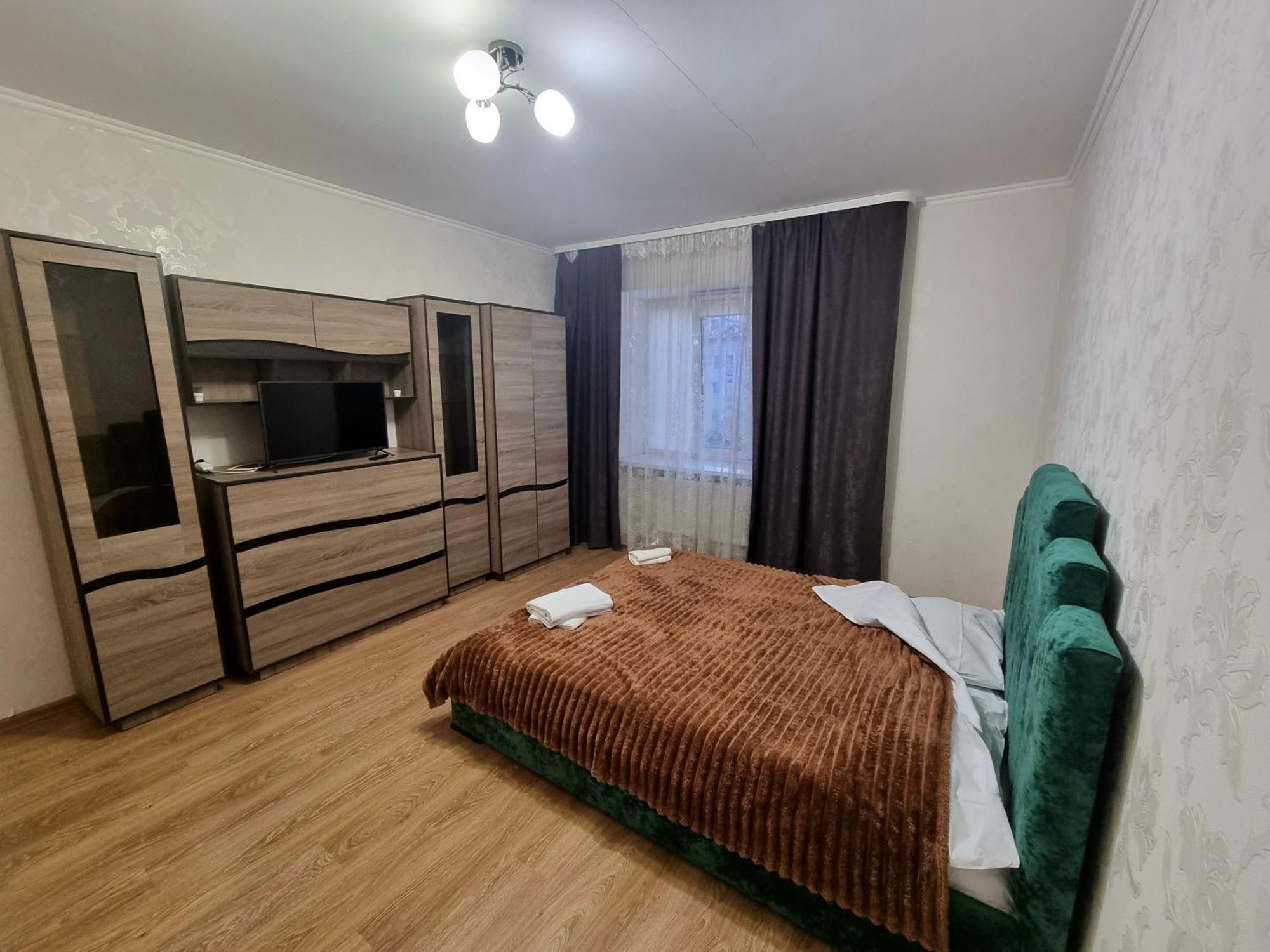 Port City Apartment Lutsʼk Esterno foto